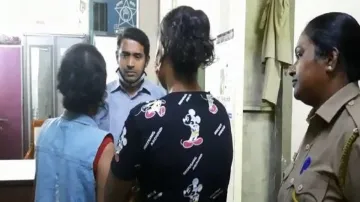मुंबई पुलिस ने दो टीवी एक्ट्रेस को किया गिरफ्तार, दोस्त के घर में चोरी का आरोप- India TV Hindi