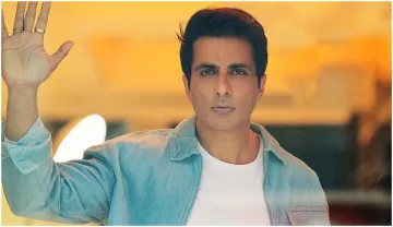 Sonu Sood new program for registration of corona vaccination in rural India latest news in hindi - India TV Hindi
