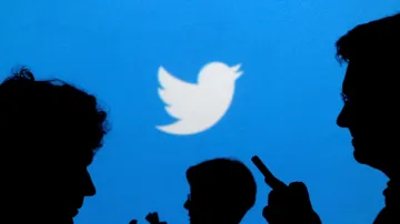 Delhi and UP Police file FIR against Twitter officials- India TV Hindi