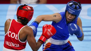 Mary Kom's Tokyo Olympics 2020 journey comes to an end, losing 2-3 to Colombia's Ingrit Valencia in - India TV Hindi