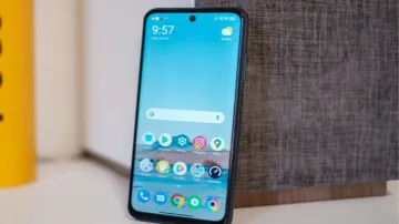 Best smartphones under Rs 15,000 to buy in July Poco M3 Pro 5G Realme 8 5G - India TV Paisa