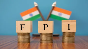 एफपीआई ने जुलाई में अबतक शेयर बाजारों से 2,249 करोड़ रुपये निकाले- India TV Paisa
