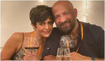 Mandira Bedi shares photos on instagram after husband Raj Kaushal death with heart breaking emoji- India TV Hindi