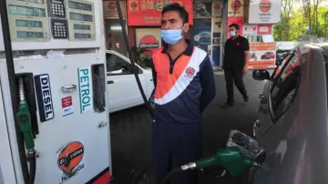 <p>पेट्रोल और डीजल...- India TV Paisa