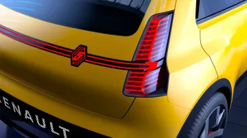 Renault ने उठाया इलेक्ट्रिक कार 5 E-TECH से पर्दा, एक फुल चार्ज पर जाएगी 450 किमी.- India TV Paisa