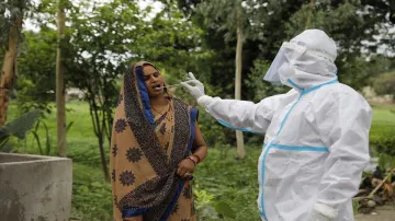 Coronavirus cases in India again crosses 4 lakh mark Covid: देशभर में मिले 41,649 नए मरीज, एक्टिव मा- India TV Hindi