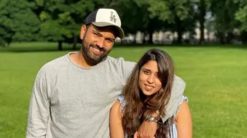 <p>Rohit Sharma Posts Pic With Wife Ritika Sajdeh</p>- India TV Hindi