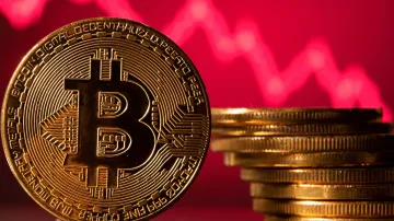 Bitcoin breaches 50,000 dollar for the first time since May crash- India TV Paisa