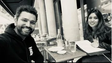 <p>rohit sharma shares black and white pic with wife,...- India TV Hindi
