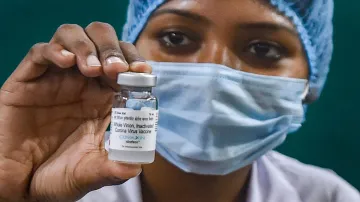 <p>Vaccine Crisis: कोवैक्सिन की...- India TV Paisa