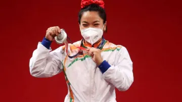 Mirabai Chanu may get a big setback, weightlifting may be out of Paris Olympics- India TV Hindi