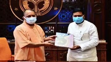 Jitan Ram Manjhi son meets CM Yogi Adityanath योगी से मिले जीतन राम मांझी के बेटे, यूपी सरकार के काम- India TV Hindi