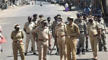 देह व्यापार के खिलाफ स्थानीय लोगों ने की थी शिकायत, पुलिस ने उठाया कदम- India TV Hindi
