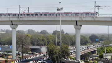 दिल्ली मेट्रो पिंक लाइन का उद्घाटन, त्रिलोकपुरी संजय लेक से मयूर विहार पॉकेट-1 सेक्शन पर सर्विस शुरू- India TV Hindi