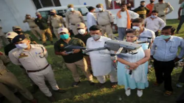 drone movement reported at Bari Brahmana area of Samba जम्मू-कश्मीर के सांबा में देर रात चार अलग-अलग- India TV Hindi