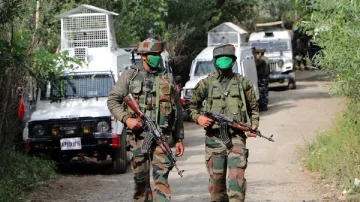 जम्मू-कश्मीर: लश्कर का चीफ कमांडर अब्बास शेख समेत दो आतंकवादी ढेर, BJP नेता की हत्या में था शामिल- India TV Hindi