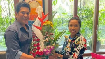 <p>Olympic Silver Medallist Mirabai Chanu Meets Sachin...- India TV Hindi