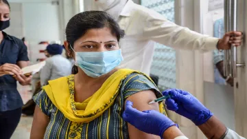 देश में कोरोना वैक्सीन की कुल 58.82 करोड़ खुराकें दी जा चुकी हैं: सरकार- India TV Hindi