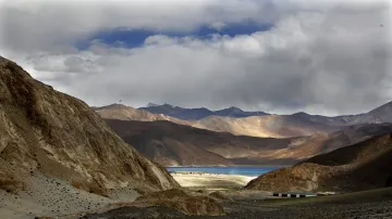 China PLA night military drill ladakh LAC Indian Army क्या चीन बना रहा है कोई 'गंदा प्लान'? लद्दाख - India TV Hindi