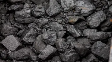 कोल इंडिया कोयले की कीमतों में 10-11 फीसदी की वृद्धि कर सकती है- India TV Paisa