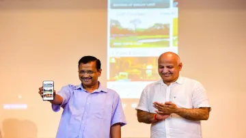 Delhi Chief Minister Arvind Kejriwal along with Dy CM Manish Sisodia launch a Delhi Tourism App duri- India TV Hindi