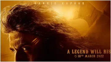 रणबीर कपूर के जन्मदिन पर रिलीज हुआ 'शमशेरा' से उनका पहला लुक- India TV Hindi