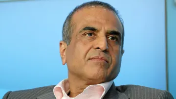 Sunil Mittal says Airtel could take a lead in tariff hikes- India TV Paisa