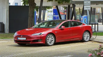 Tesla's Four models get green signal in India- India TV Paisa