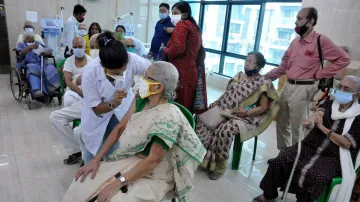 Elderly and disabled will now get vaccinated at home- India TV Hindi