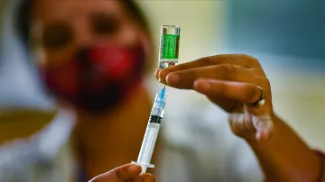 कोरोना वैक्सीनेशन की रफ्तार देख भारत का प्रशंसक बना WHO, बयान जारी कर दी बधाई- India TV Hindi