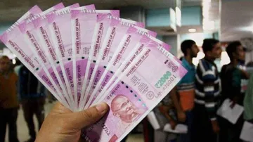 Govt approves 8.5 pc rate of interest on employees' provident fund for 2020-21: - India TV Paisa