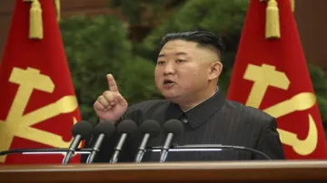 उत्तर कोरिया ने पनडुब्बी से दागी जाने वाली मिसाइल के परीक्षण की पुष्टि की - India TV Hindi
