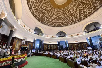 <p>संसद भवन में 'संविधान...- India TV Hindi