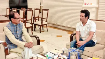 Sachin Tendulkar meets Shivraj Singh Chouhan सचिन तेंदुलकर ने मध्यप्रदेश के मुख्यमंत्री से मुलाकात क- India TV Hindi