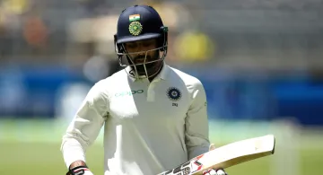 live score india a vs south africa a, ind a vs sa a 3rd test day 3 live cricket score, india a vs so- India TV Hindi