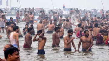 गंगा में स्नान नहीं कर पाएंगे श्रद्धालु- India TV Hindi