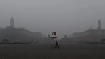 Delhi Weather Update: बारिश के बाद दिल्ली की वायु गुणवत्ता में सुधार, अधिकतम तापमान 21.1 डिग्री दर्ज- India TV Hindi