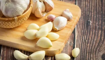 side effects of garlic Never- India TV Hindi