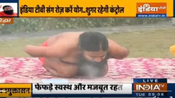 जानिए स्वामी रामदेव से ब्लड शुगर को कंट्रोल करने के लिए योगासन- India TV Hindi