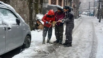 kashmir snowfall- India TV Hindi