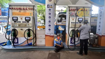 <p>Petrol Pump</p>- India TV Paisa