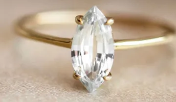 White sapphire is auspicious or inauspicious- India TV Hindi