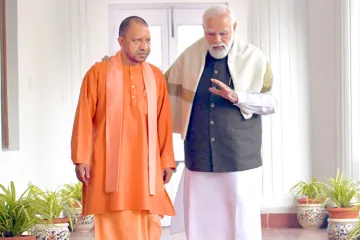 Yogi Adityanath and PM Modi- India TV Hindi