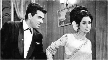 dharmendra and saira- India TV Hindi