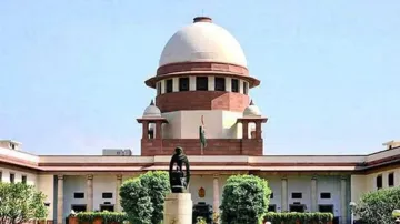 Supreme Court directs to release Rs 1500 crore by Tuesday for pending projects of Amrapali- India TV Hindi