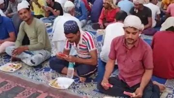 Hindu prisoners fasting along with Muslims in Barabanki jail - India TV Hindi