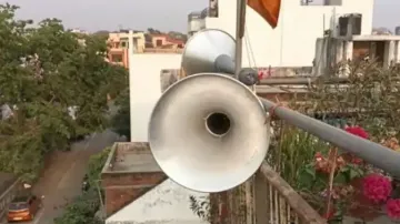 Hanuman Chalisa recited on loudspeaker in Aligarh- India TV Hindi