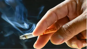 <p>smokers</p>- India TV Paisa