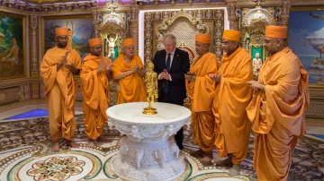 Boris Johnson, Boris Johnson Akshardham Temple, Boris Johnson Gandhinagar- India TV Hindi