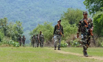 झारखंड में सर्च ऑपरेशन चलाते सुरक्षा बल (प्रतीकात्मक फोटो)- India TV Hindi
